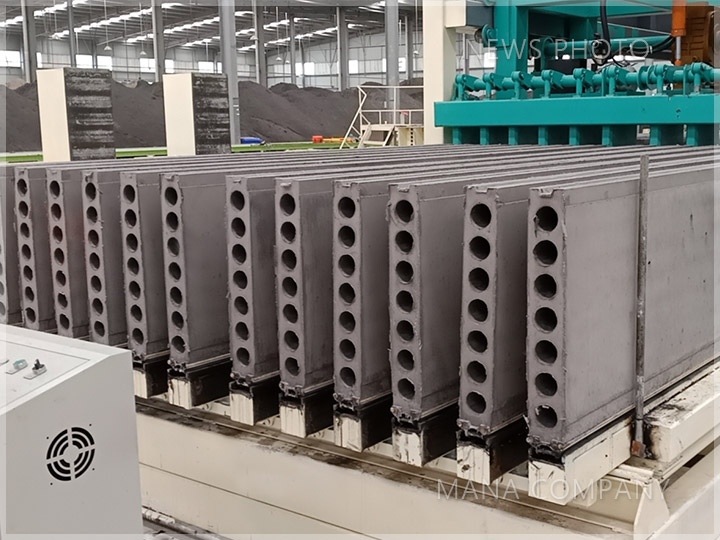 1608024059134825.jpg 01年產(chǎn)100萬的現(xiàn)場.jpg